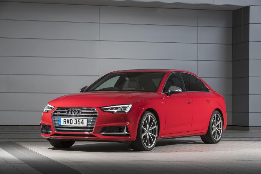  Audi S4 Sedan (B9) 2017 года  (UK) (фото 1 из 7)